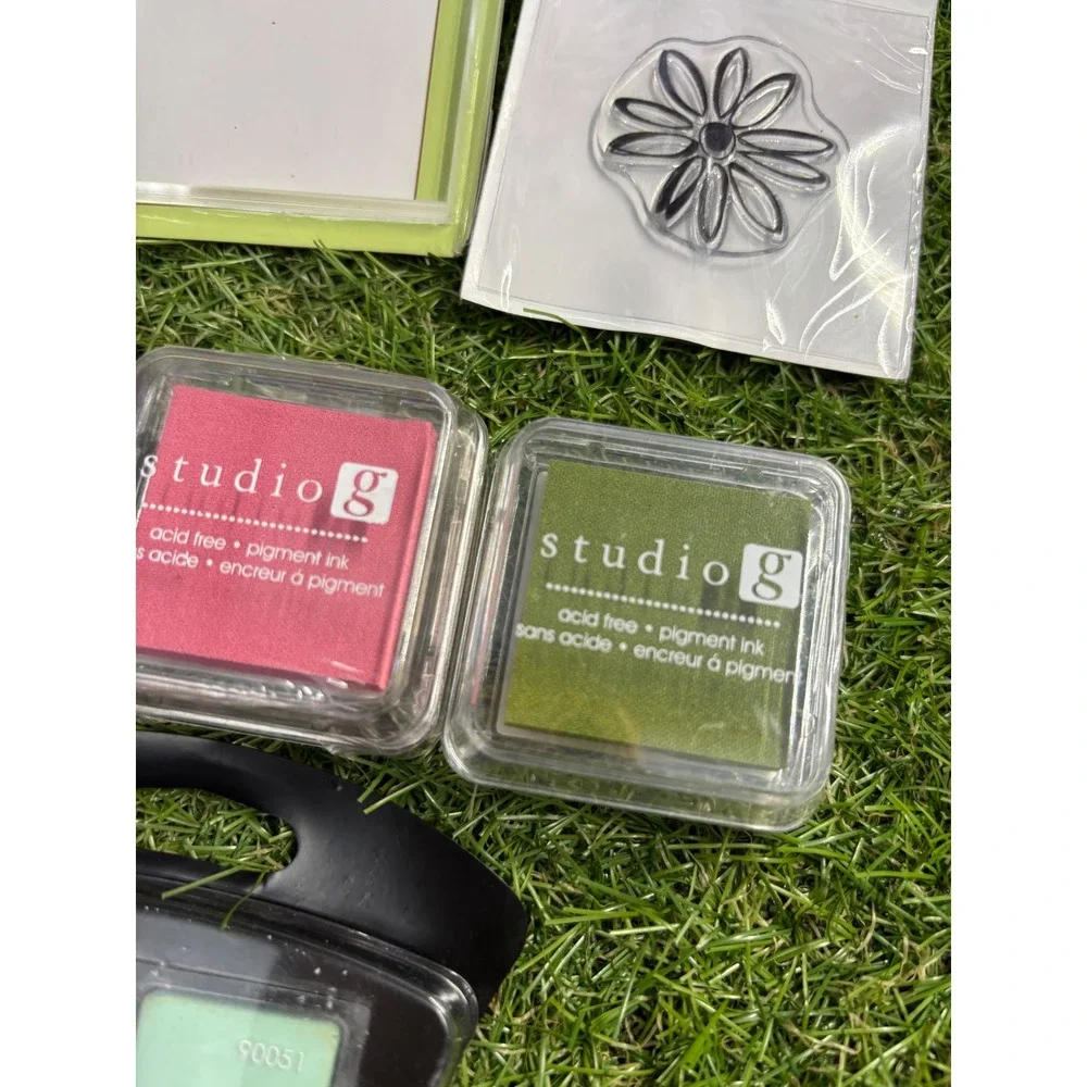 Studio G stamp or chalks